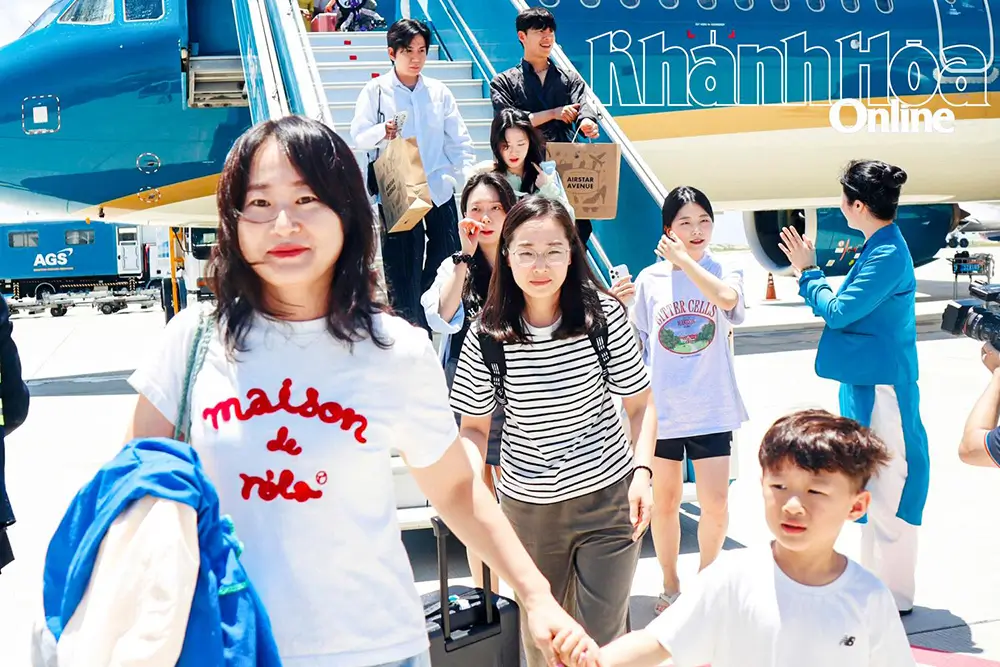 Mạng lưới đường bay mở rộng, tạo điều kiện để khách Hàn Quốc đến du lịch ở Khánh Hòa.