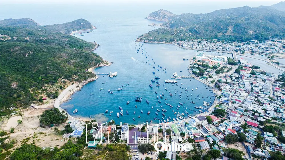 Một góc vịnh Vĩnh Hy.